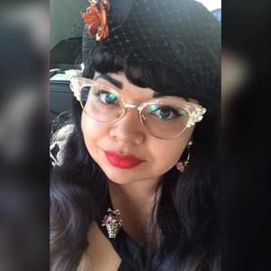 Meet your Posher, Nicolle